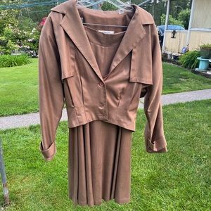 Vintage two-piece suit made by Linda Allard for Ellen Tracy.